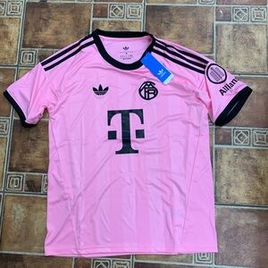 adidas Originals Bayern Munich 2025 Oktoberfest goalkeeper Jersey size M